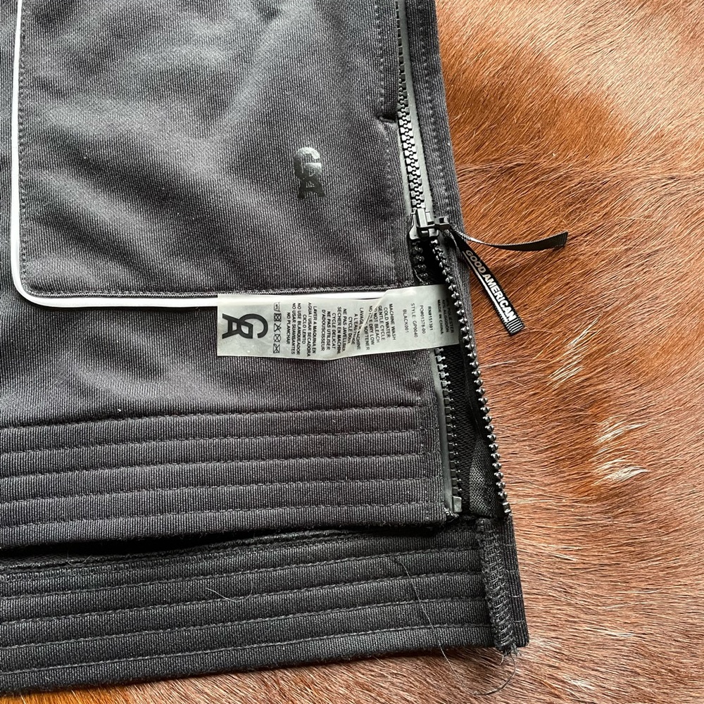 Good American Performance Pullover - image 5